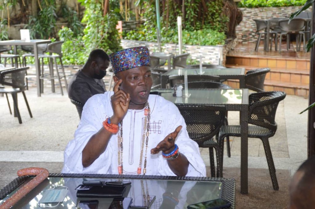 SDNON presents Award to Olowu of Kuta Kingdom over Contribution to Culture, Tradition Development in Yorubaland