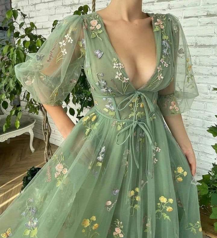 PUFFY DRESSES