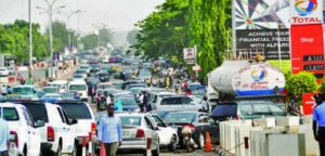 Queues Return In Lagos, As Petrol Now N650 In Borno, Oyo, Delta