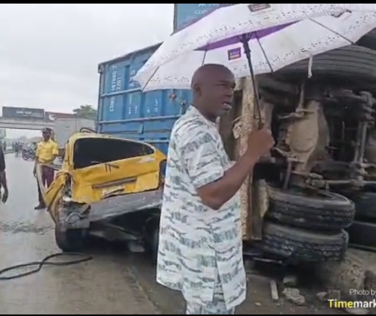 EMERGENCY RESPONSE: LASTMA ACTIVATES SWIFT, AS 40-FOOT TRUCK CRUSHES MINIBUS, CRIPPLES FEMALE POS OPERATOR