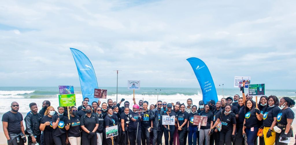 BEACH CLEANUP: Union Bank Employees Promote Cleaner Waterways and Coastlines