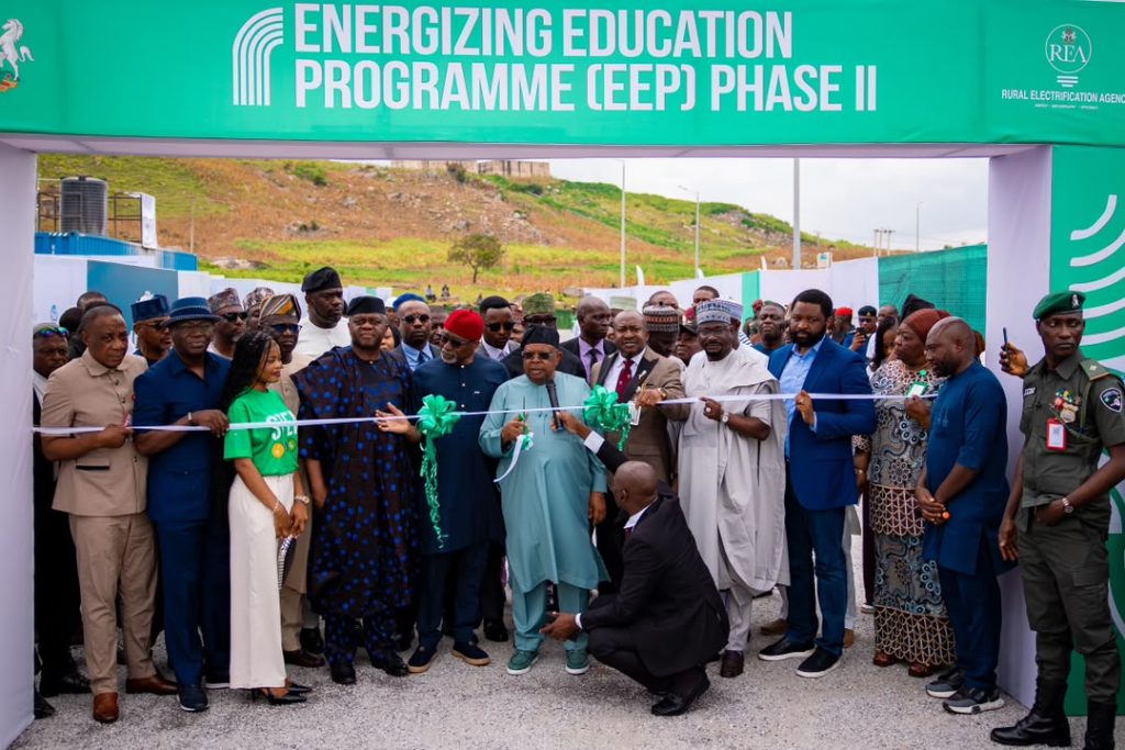 UNIABUJA: TEGBE COMMISSIONS 3MW SOLAR HYBRID POWER PLANT, DELIVERS CLEAN, RELIABLE ELECTRICITY TO OVER 58,000 STUDENTS